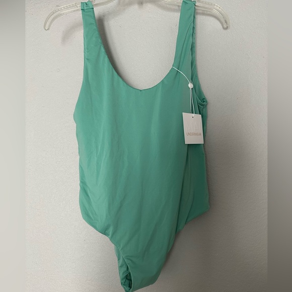 Mai bodysuit - Picture 1 of 3